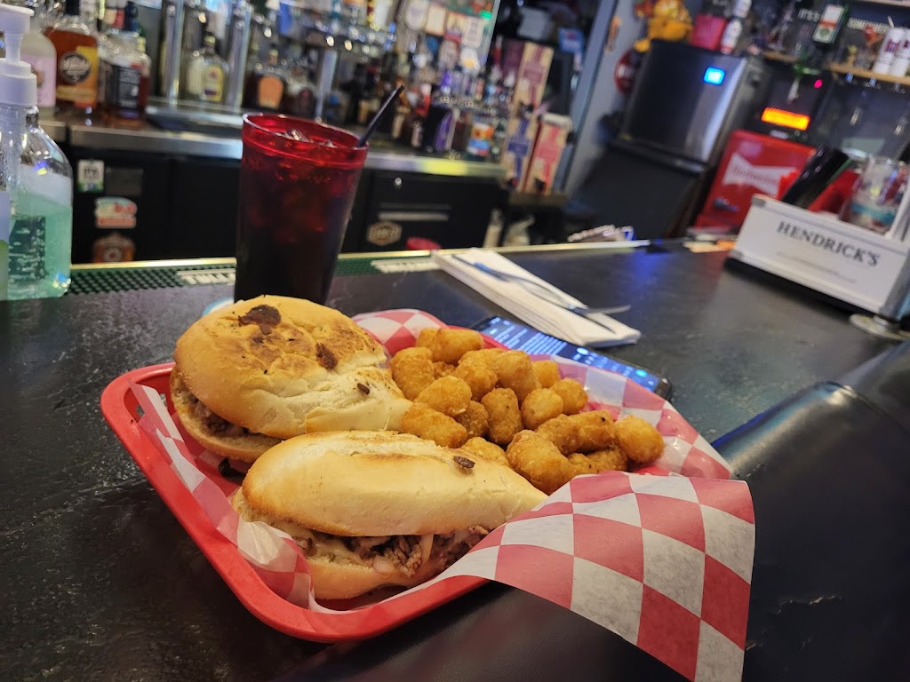 Hanks Local Bar+Food+Patio | 2529 Patterson Rd, Dayton, OH 45420, USA | Phone: (937) 254-7527