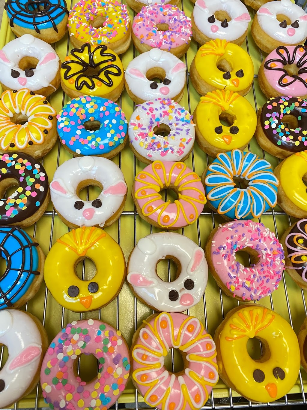 Mornin Donuts | 6501 S Congress Ave Ste 2-203, Austin, TX 78745, USA | Phone: (512) 394-5609