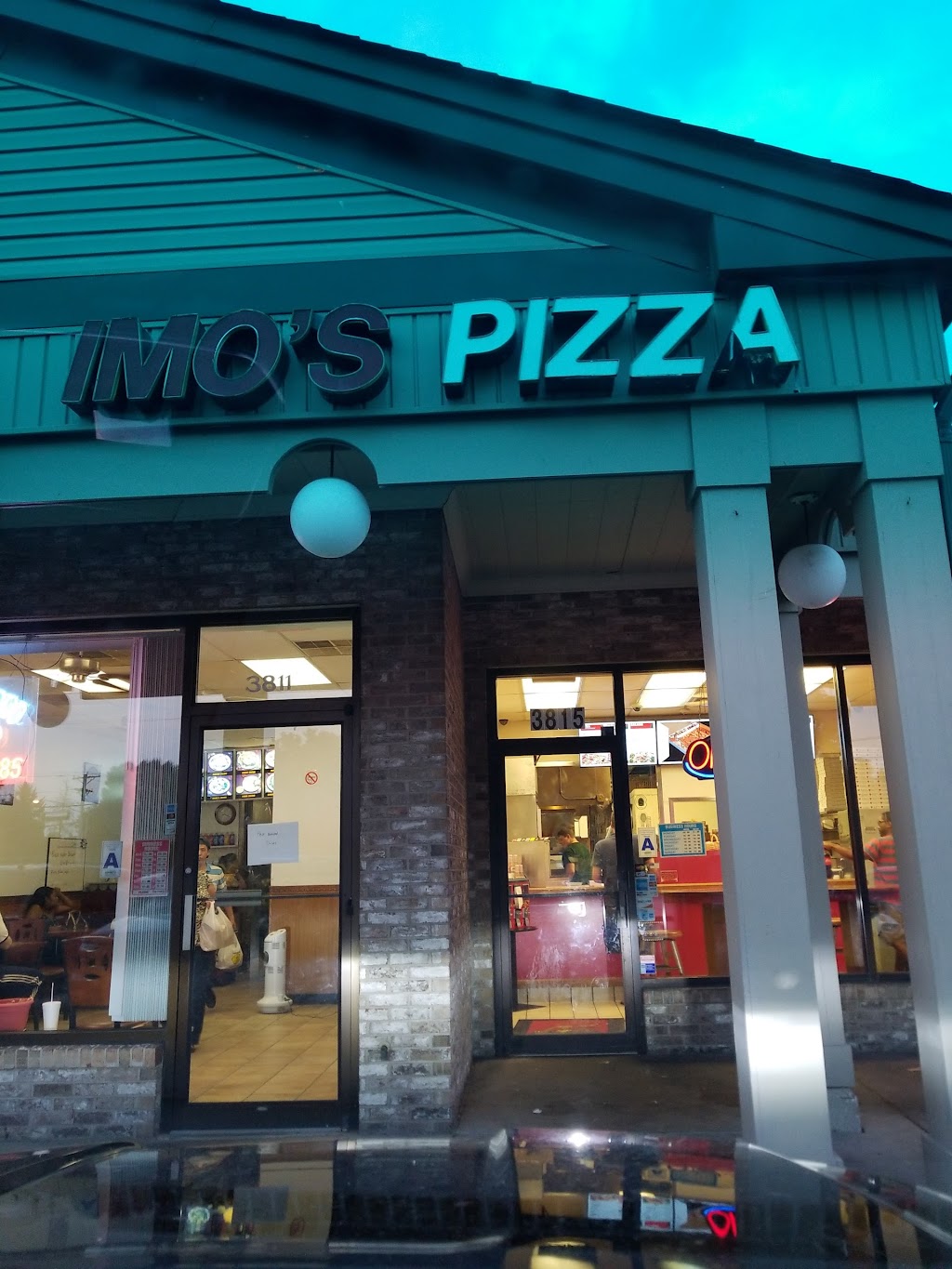 Imos Pizza | 15281 New Halls Ferry Road, Florissant, MO 63031, USA | Phone: (314) 831-0000