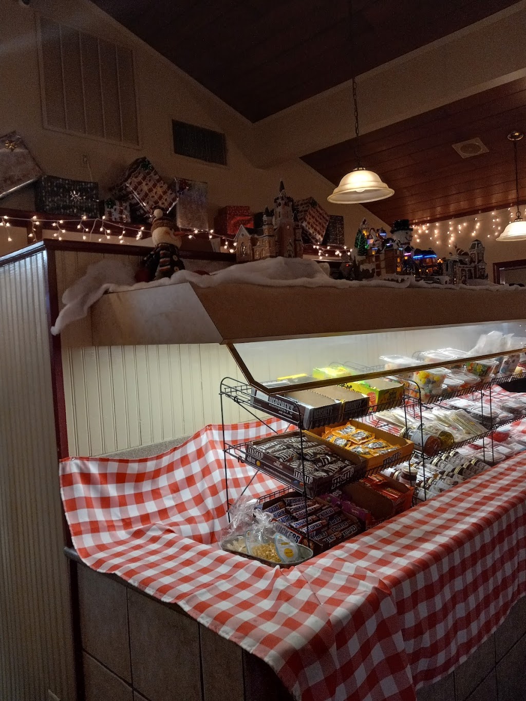 Richards Restaurant | 820 S Walnut St, Hartford City, IN 47348, USA | Phone: (765) 348-5126 Richards Restaurant | 820 S Walnut St, Hartford City, IN 47348, USA | Phone: (765) 348-5126