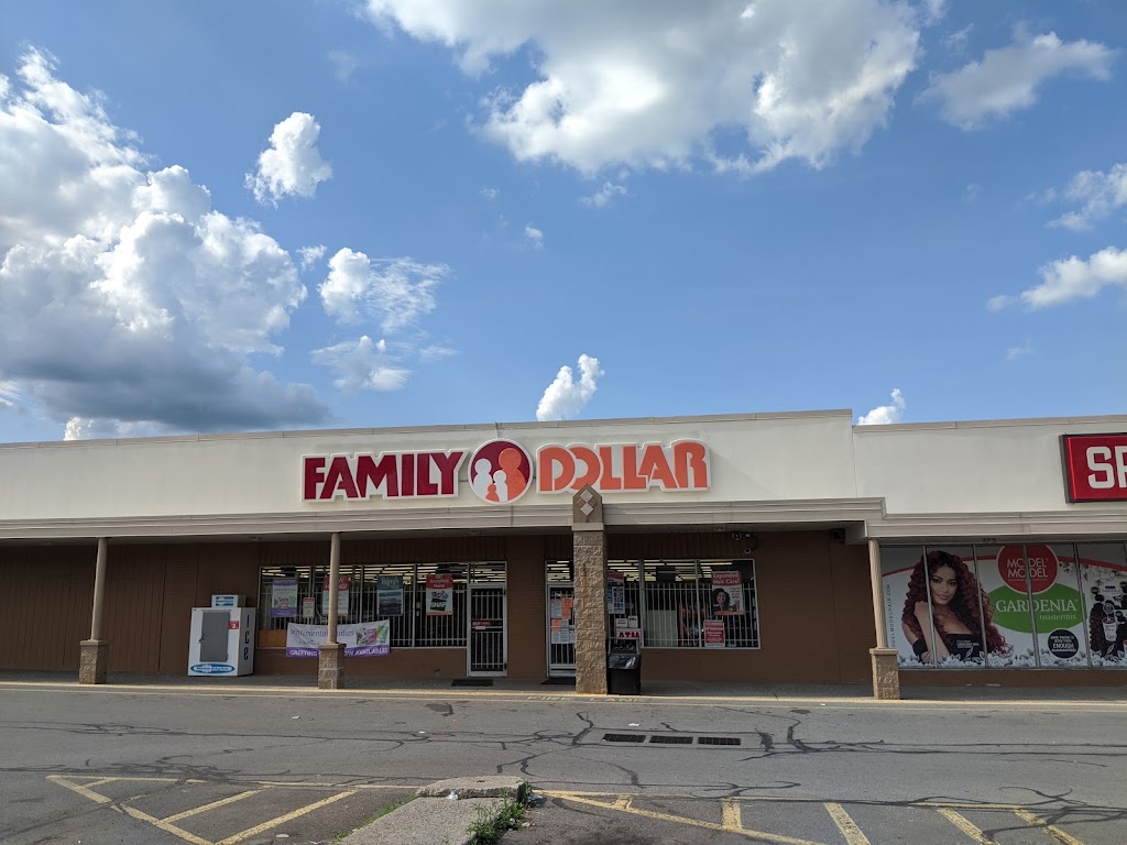 Family Dollar | 2932 McCartney Rd, Youngstown, OH 44505, USA | Phone: (234) 201-8936
