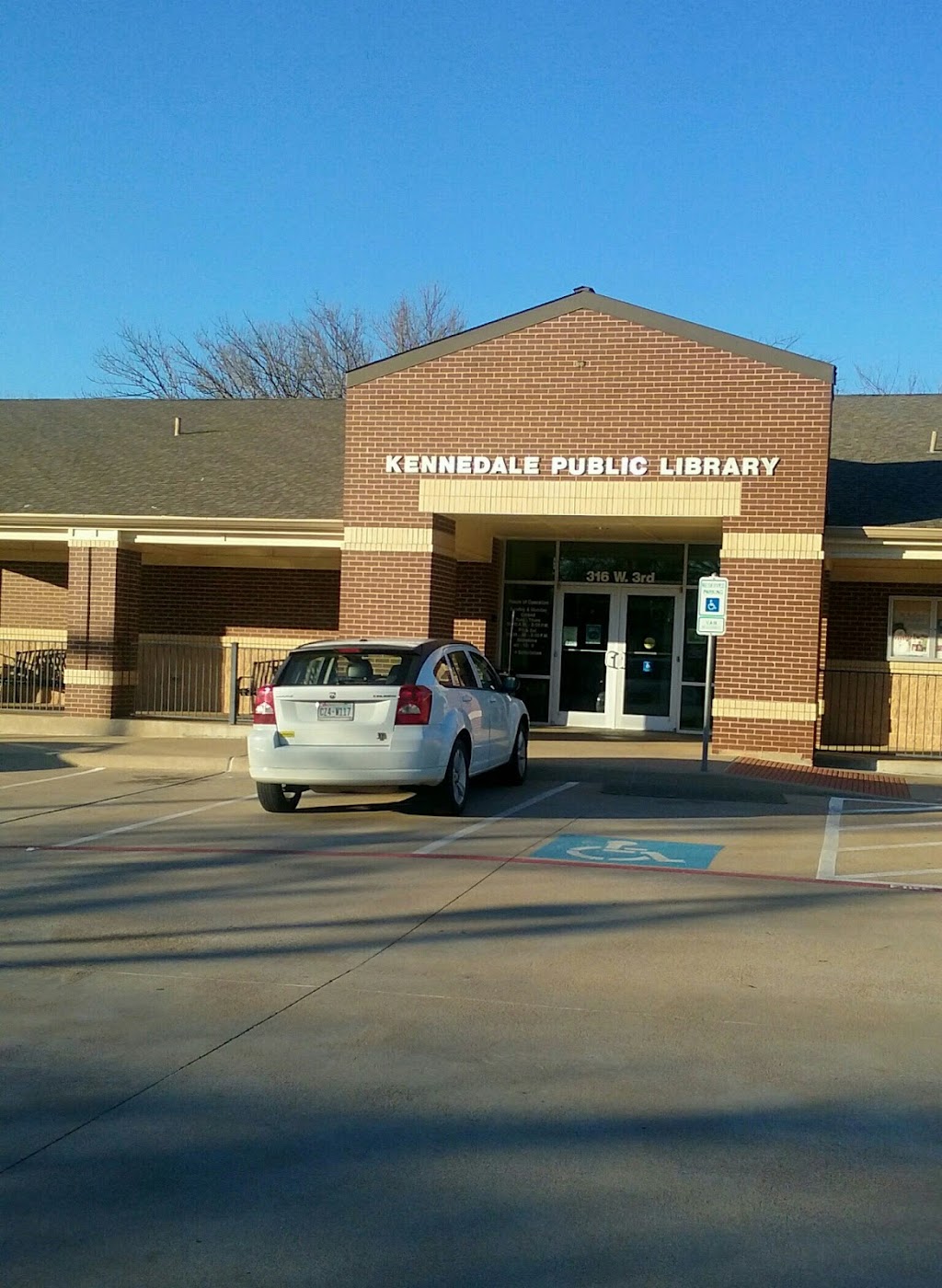 Kennedale Public Library & Community Center | 316 W 3rd St, Kennedale, TX 76060, USA | Phone: (817) 985-2136