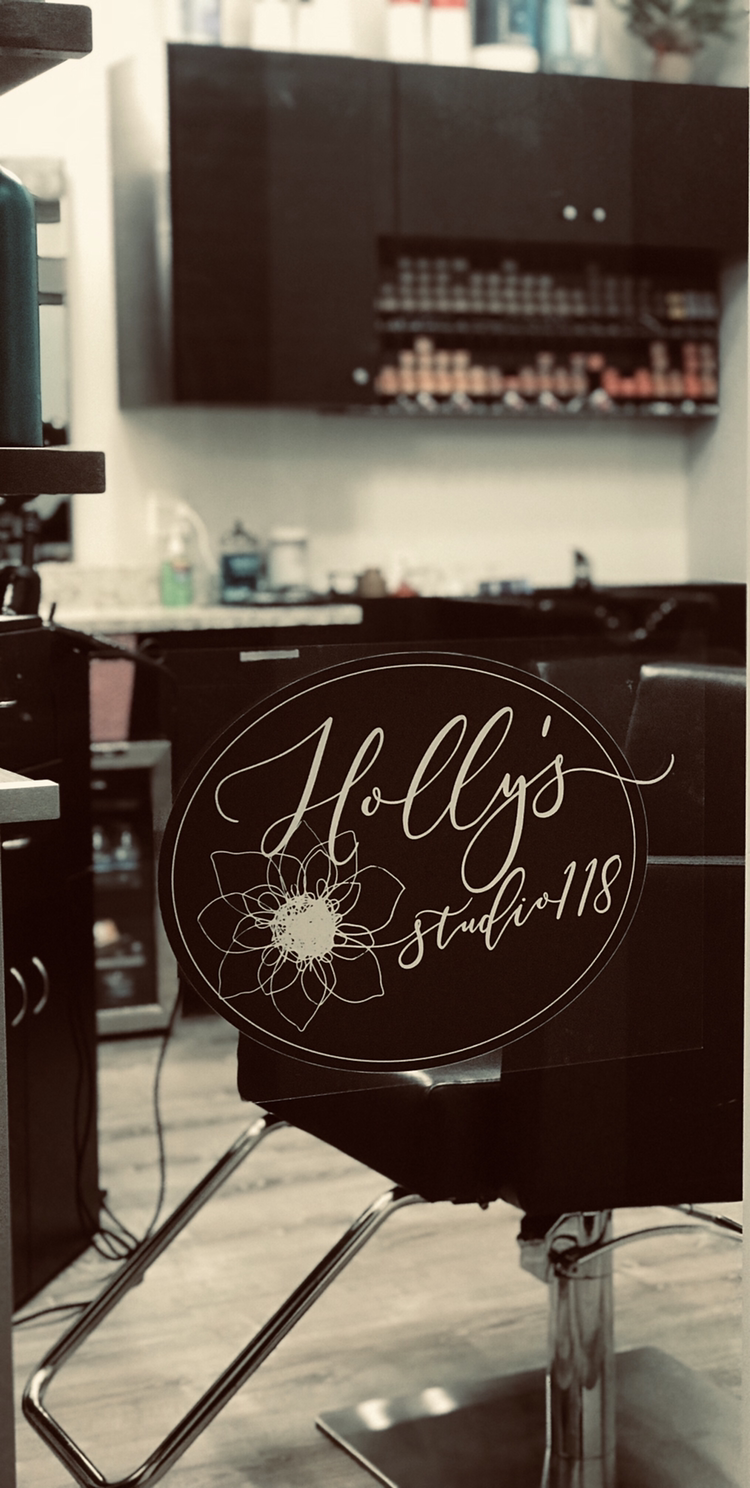 Holly’s Studio 118 | 24180 Lorain Rd Suite 118, North Olmsted, OH 44070 | Phone: (216) 225-2028