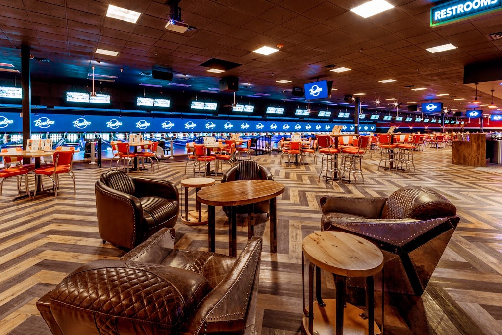 Bowlero Euless | 1901 W Airport Fwy, Euless, TX 76040, USA | Phone: (817) 540-0303
