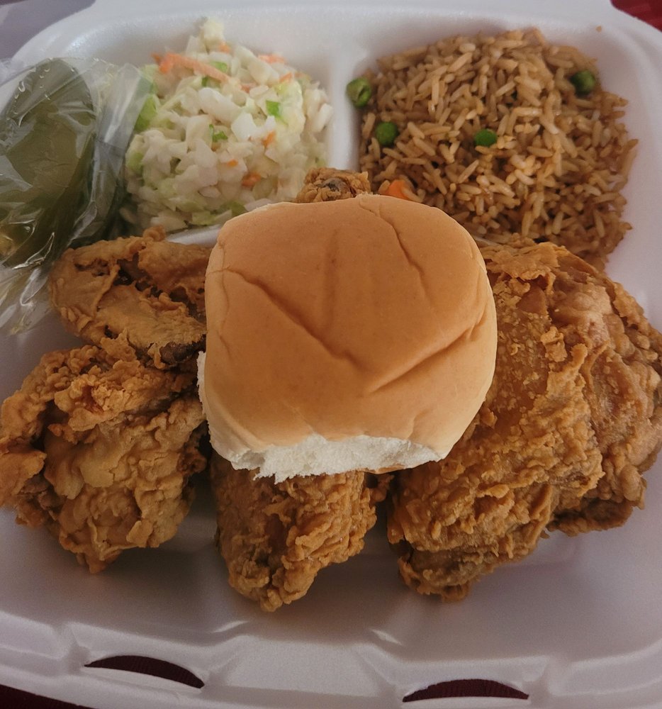 Lucis Chicken & Rice | 414 E Main St, Grand Prairie, TX 75050, USA | Phone: (972) 262-1688