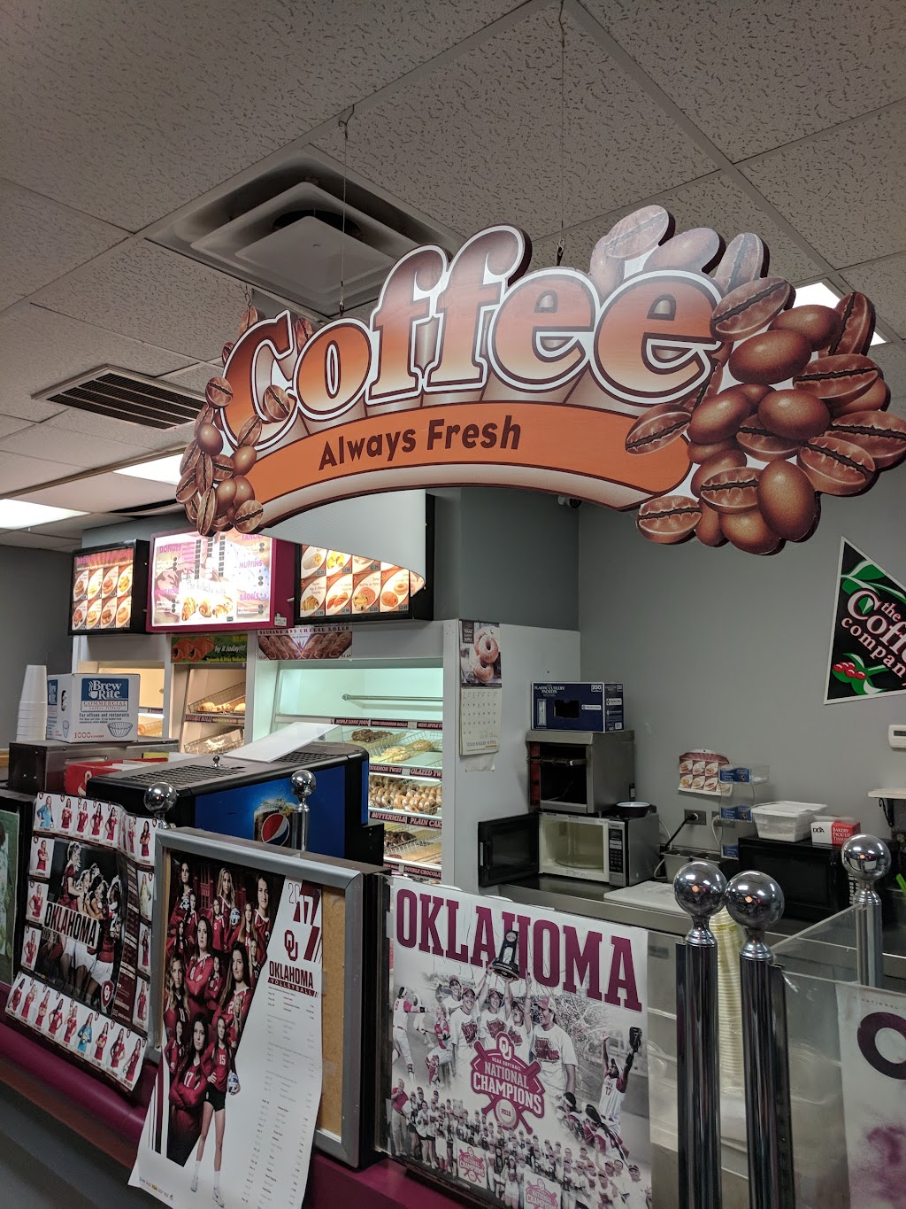 Donut King | 1214 W Lindsey St, Norman, OK 73069, USA | Phone: (405) 321-7882