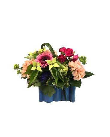 Kennedys Flowers & Flower Delivery | 4665 Cascade Rd SE, Grand Rapids, MI 49546, United States | Phone: (616) 956-6747