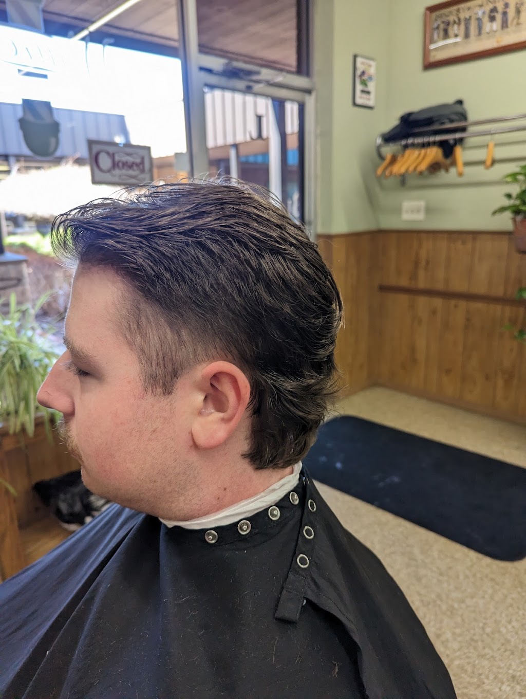 Willies Barber Shop | 3004 S St Peters Pkwy L, St Peters, MO 63303, USA | Phone: (636) 447-3077