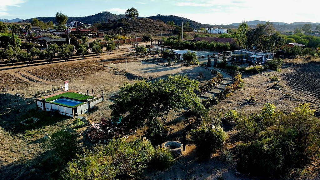 Finca Vidandrei- Casa Eucalipto | Colindante con viñedo la Lomita Vinicola Mexicana Ejido El Porvenir, 22755 Francisco Zarco (Valle de Guadalupe), B.C Ejido El Porvenir, 22755 Ensenada, B.C., Mexico | Phone: 646 112 0038