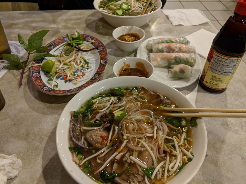 Phở Pasteur II | 1927 E Belt Line Rd, Carrollton, TX 75006, USA | Phone: (972) 418-8972