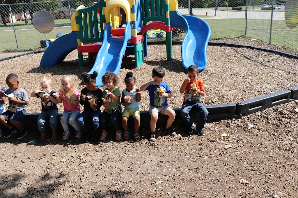 Lil Raskals Child Care + Learning Center | 7120 Charbonneau St, Fort Worth, TX 76135 | Phone: (817) 238-0800