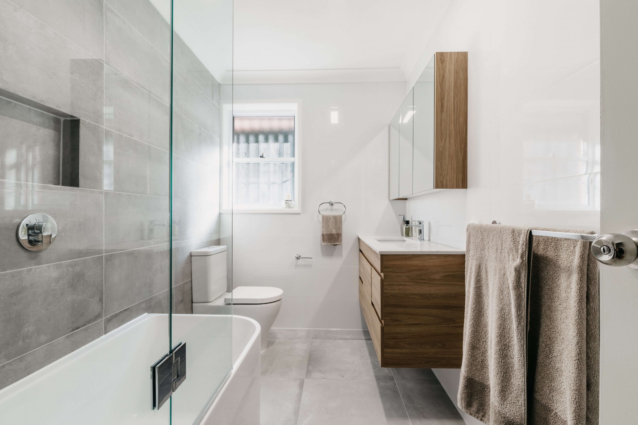 Fresher Bathrooms Sydney | Unit 2/63-69 Bonar St, Arncliffe NSW 2205, Australia | Phone: 0466 594 042