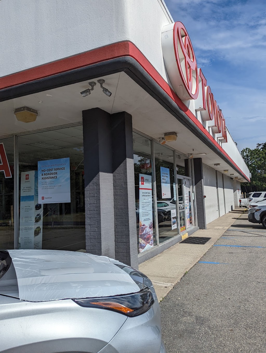 Glen Toyota | 23-07 Maple Ave, Fair Lawn, NJ 07410, USA | Phone: (201) 791-3800