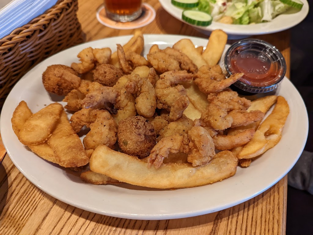 Maedges Restaurant | 709 E Main St, Alhambra, IL 62001, USA | Phone: (618) 488-6400 Maedges Restaurant | 709 E Main St, Alhambra, IL 62001, USA | Phone: (618) 488-6400