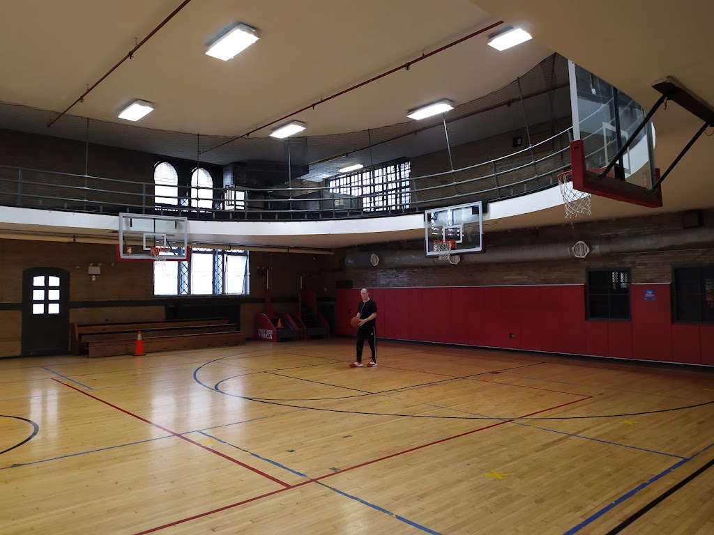 West Side YMCA | 5 W 63rd St., New York, NY 10023, USA | Phone: (212) 912-2600