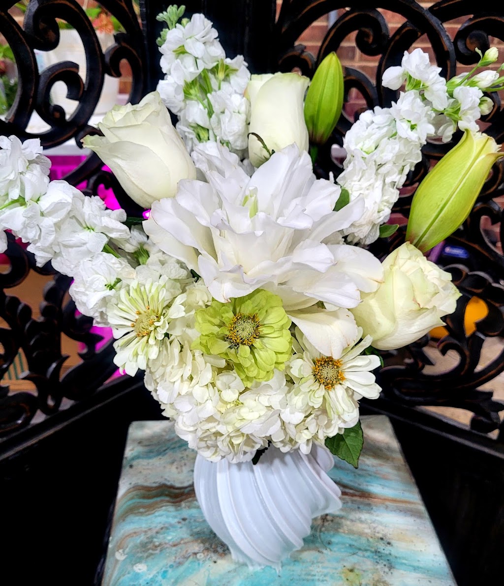 Flowers Etc of York | York, SC 29745 | Phone: (803) 684-7415