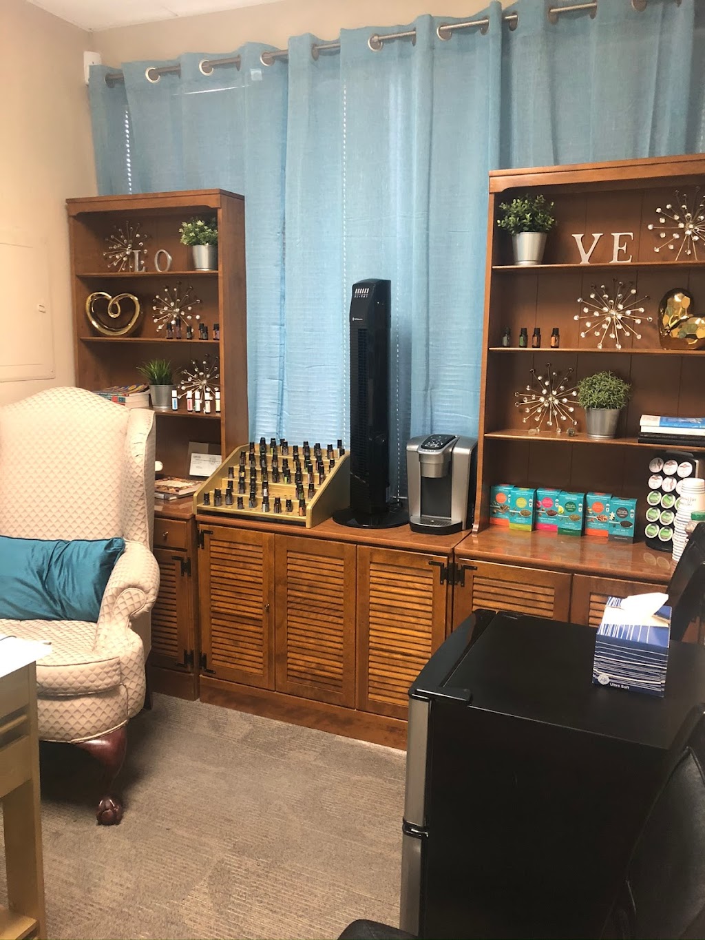 Coach Velia | 16888 Nisqualli Rd, Victorville, CA 92395, USA | Phone: (760) 221-3147