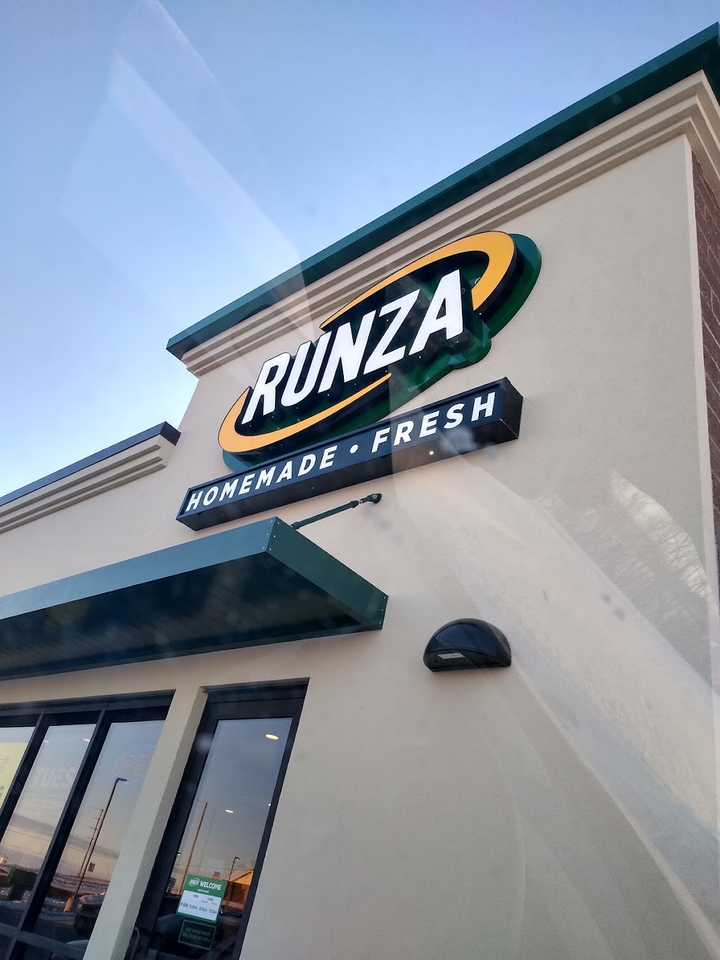 Runza Restaurant | 850 18th St LOT 5, Syracuse, NE 68446 | Phone: (402) 269-2036