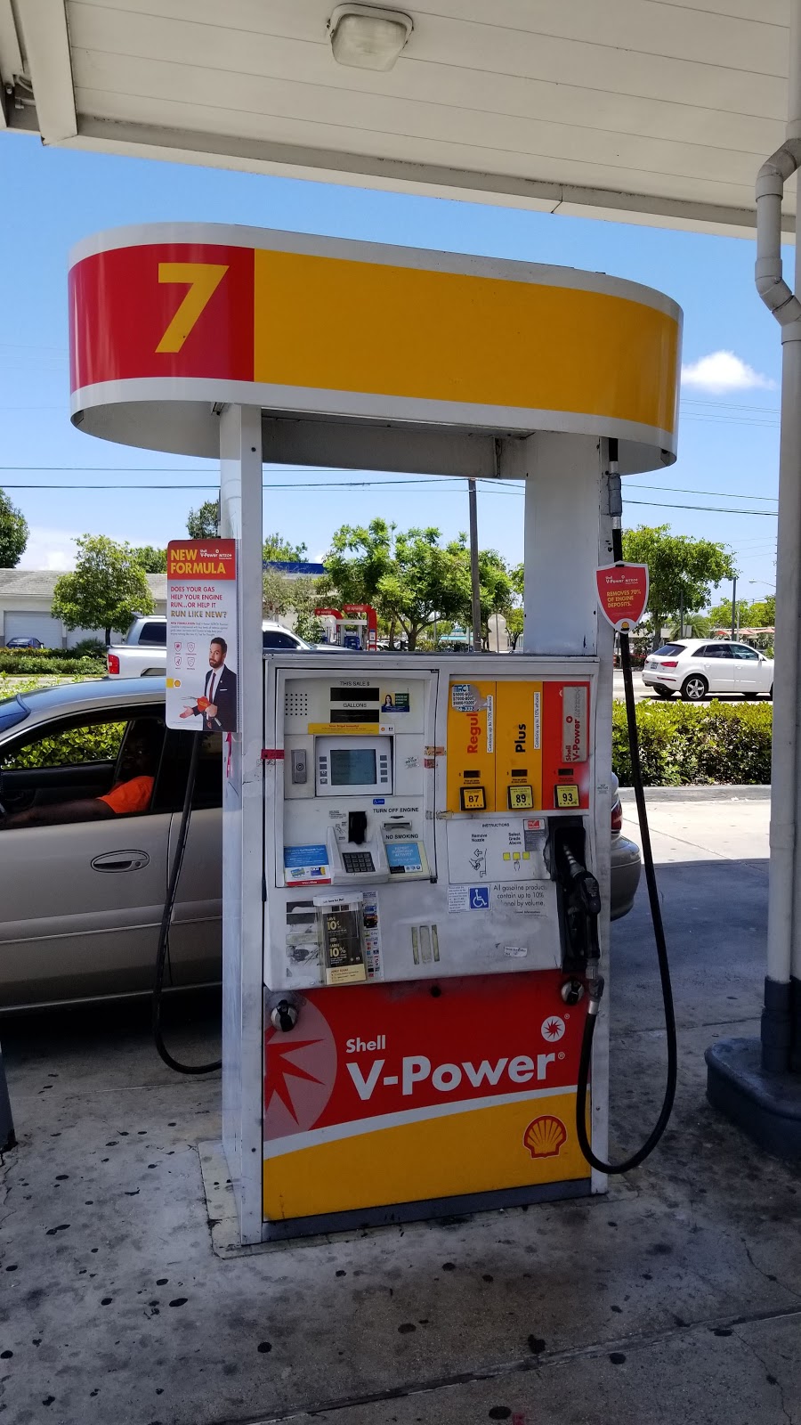 Shell | 1901 NW 40th Ave, Fort Lauderdale, FL 33313, USA | Phone: (954) 707-4030