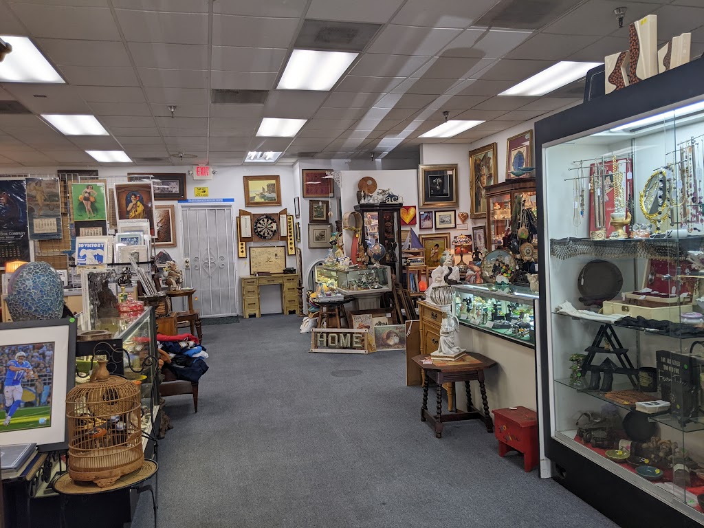 Oceanside Blvd Antiques & Collectibles | 1824 Oceanside Blvd A, Oceanside, CA 92054, USA | Phone: (760) 829-0320