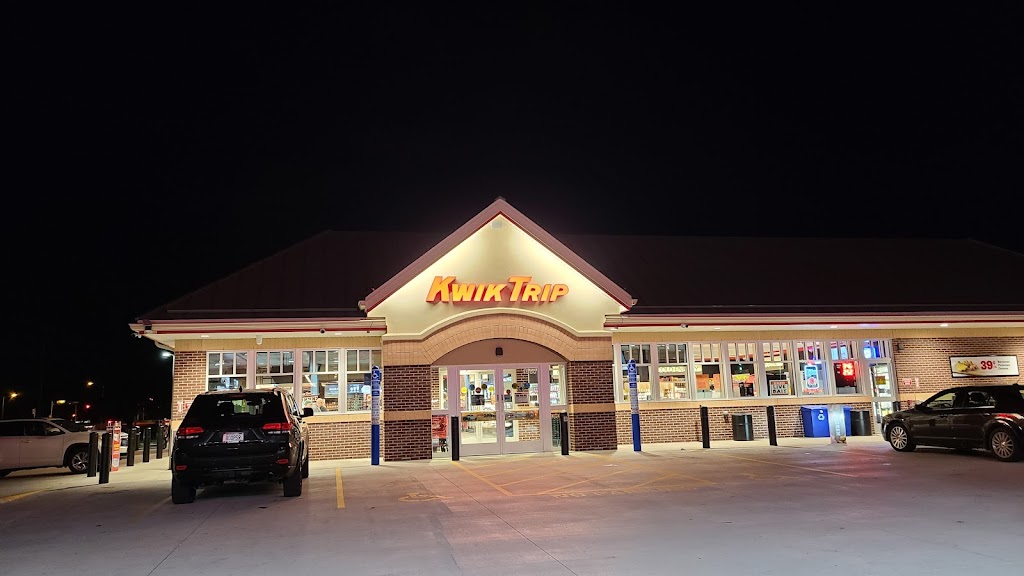 KWIK TRIP | Store #1062, 1580 E Washington St, West Bend, WI 53090, USA | Phone: (262) 334-0999