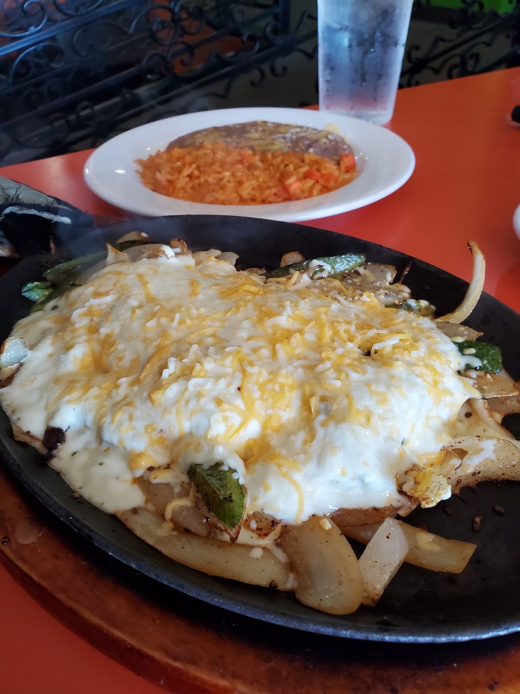 Jaliscos Mexican Grill Restaurant | 139 E Market St, Mabank, TX 75147, USA | Phone: (903) 887-1581