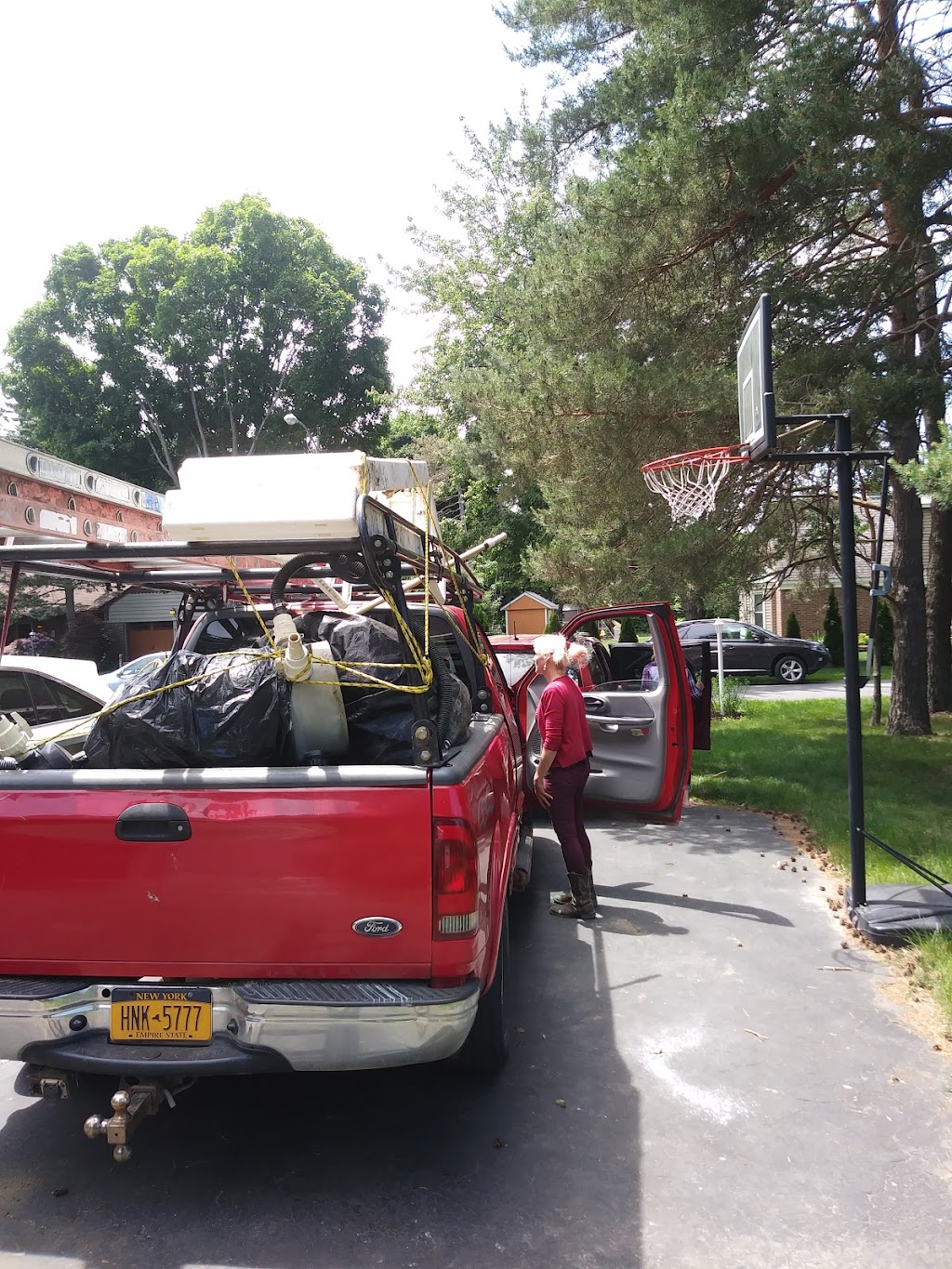 Loudon Ridge Farm | 336 Loudon Rd, Albany, NY 12211, USA | Phone: (518) 766-0407