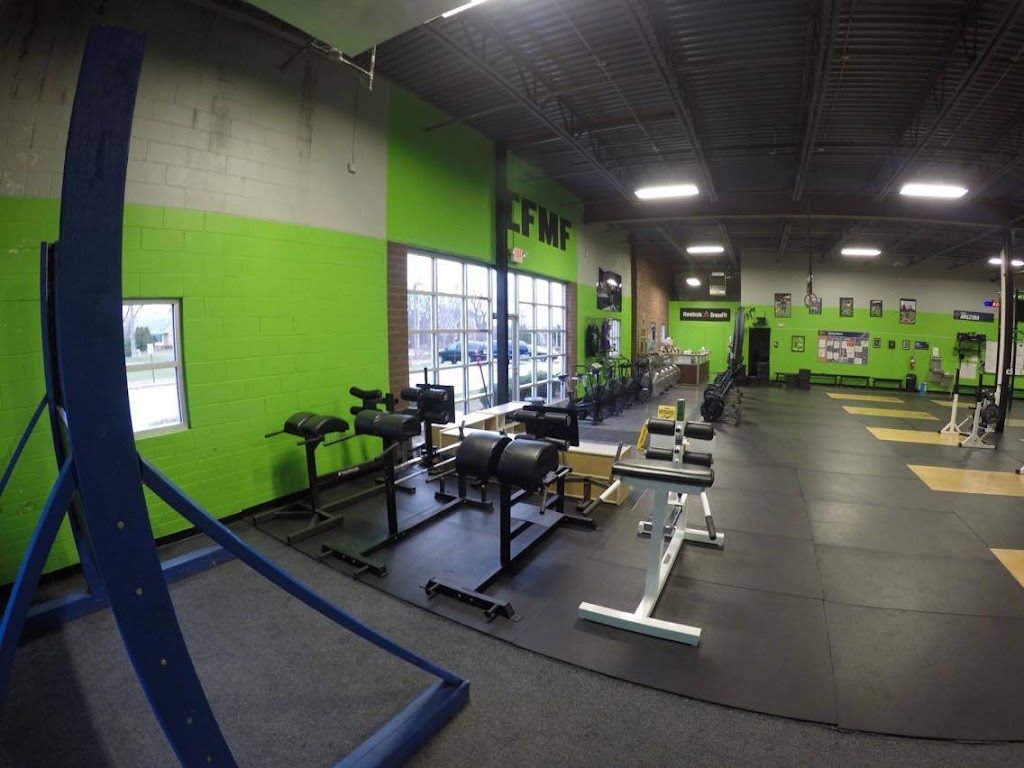 Complete Fitness Menomonee Falls | 14555-14313 County Line Rd, Germantown, WI 53022, USA | Phone: (414) 520-0150