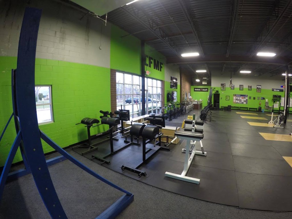 Complete Fitness Menomonee Falls | 14555-14313 County Line Rd, Germantown, WI 53022 | Phone: (414) 520-0150