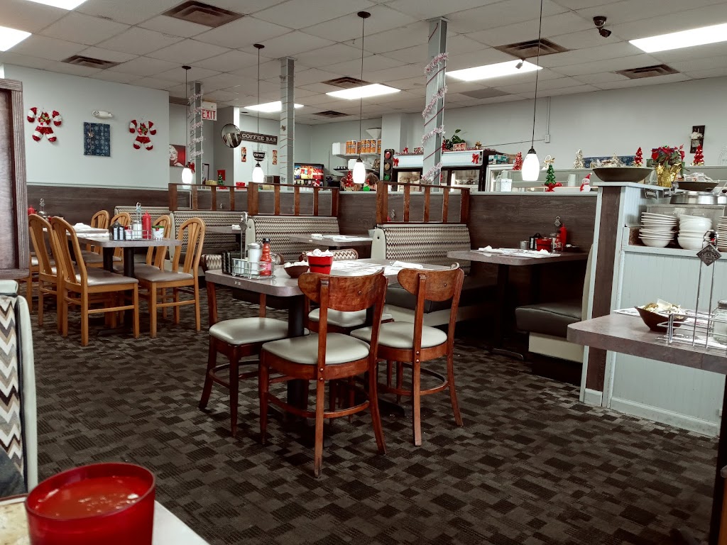 Mentor Ave Family Restaurant | 1945 Mentor Ave, Painesville Township, OH 44077, USA | Phone: (440) 357-8477