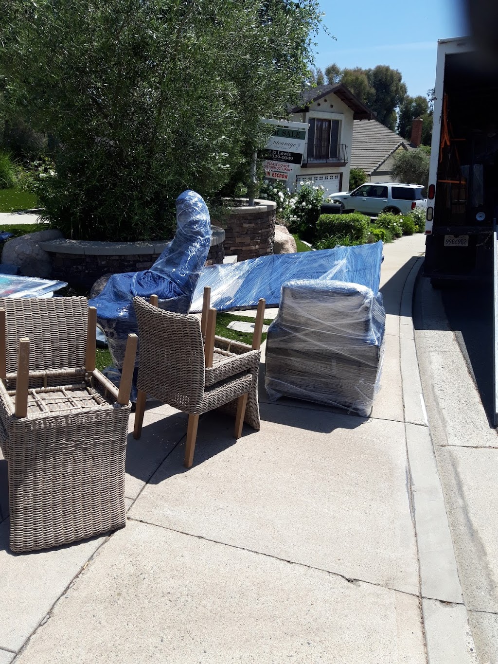 Moving Out Movers | 23405 Spectrum, Irvine, CA 92618, USA | Phone: (949) 331-2054