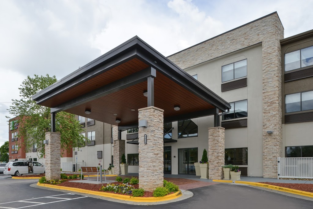 Holiday Inn Express Raleigh, NE Medical center | 3618 New Bern Ave, Raleigh, NC 27610, USA | Phone: (919) 256-2800