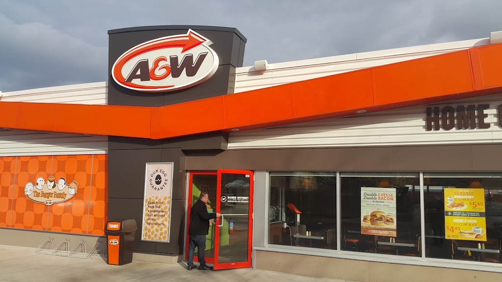 A&W Canada | 221 Glendale Ave, St. Catharines, ON L2T 2K9, Canada | Phone: (905) 684-1884