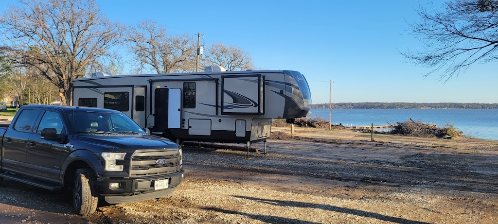 RL Waters Edge RV Park | 9918 Co Rd 3622, Quinlan, TX 75474, USA | Phone: (903) 356-3573