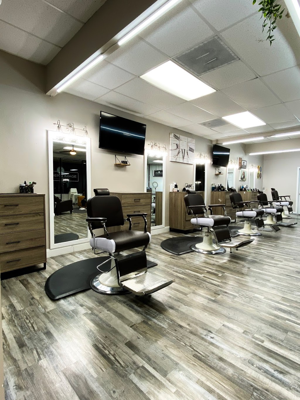 Modern Image Barber & Stylist | 3501 Towne Crossing Blvd Ste 215, Mesquite, TX 75150 | Phone: (469) 360-0205