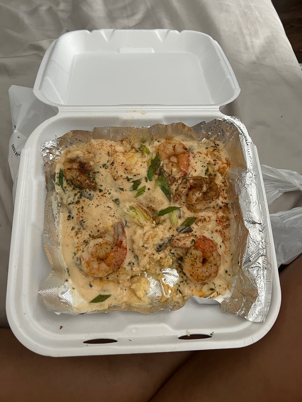 Off The Hook Seafood And More | 125 W Britton Rd, Oklahoma City, OK 73114, USA | Phone: (405) 840-3474