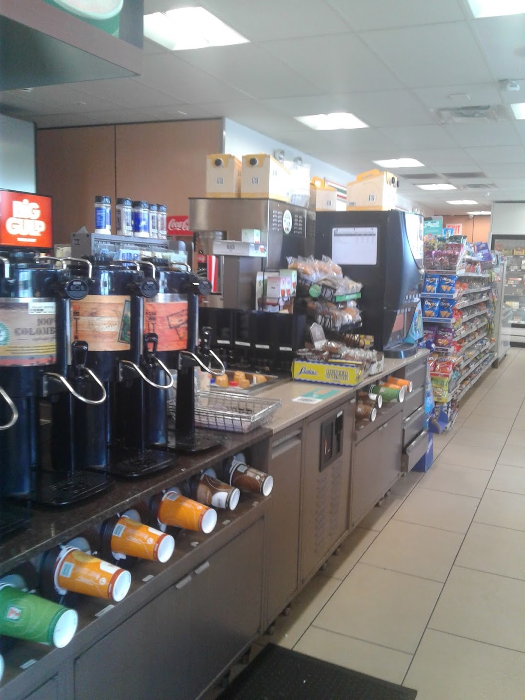 7-Eleven | 415 Mill Rd, Hewlett, NY 11557, USA | Phone: (516) 569-0758