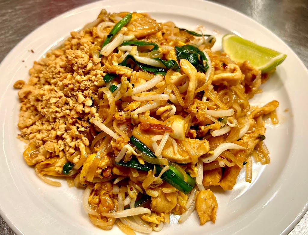 Suphan Thai Kitchen | 18825 Eureka Rd, Southgate, MI 48195, USA | Phone: (734) 225-6664