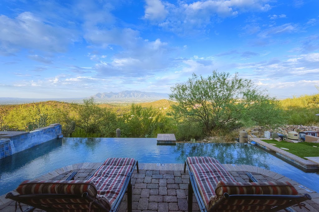 Tucson Luxury Vacation Rentals | 6302 W Trails End Rd, Tucson, AZ 85745, USA | Phone: (520) 268-0446