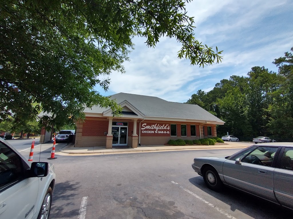 Smithfields Chicken N Bar-B-Q | 100 Exchange St, Henderson, NC 27536, USA | Phone: (252) 492-3655