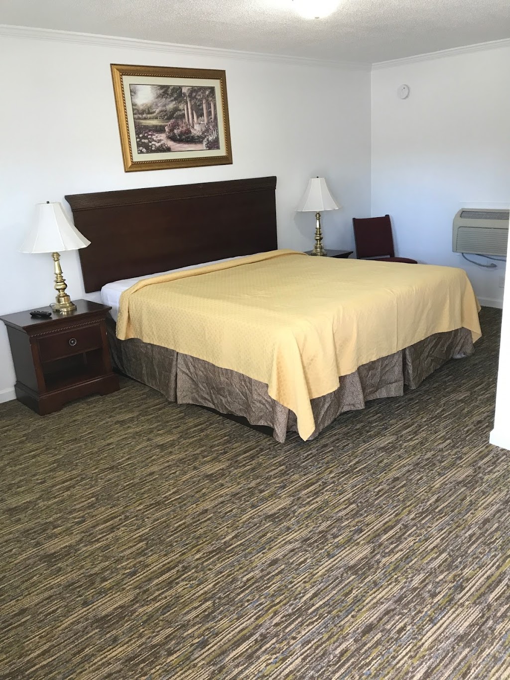 American Inn | 3980 IN-127, Angola, IN 46703, USA | Phone: (260) 665-5694