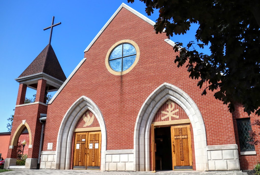 Saints Peter and Paul Roman Catholic Church | 300 Chaffey St, Welland, ON L3B 2Y8, Canada | Phone: (905) 734-4824