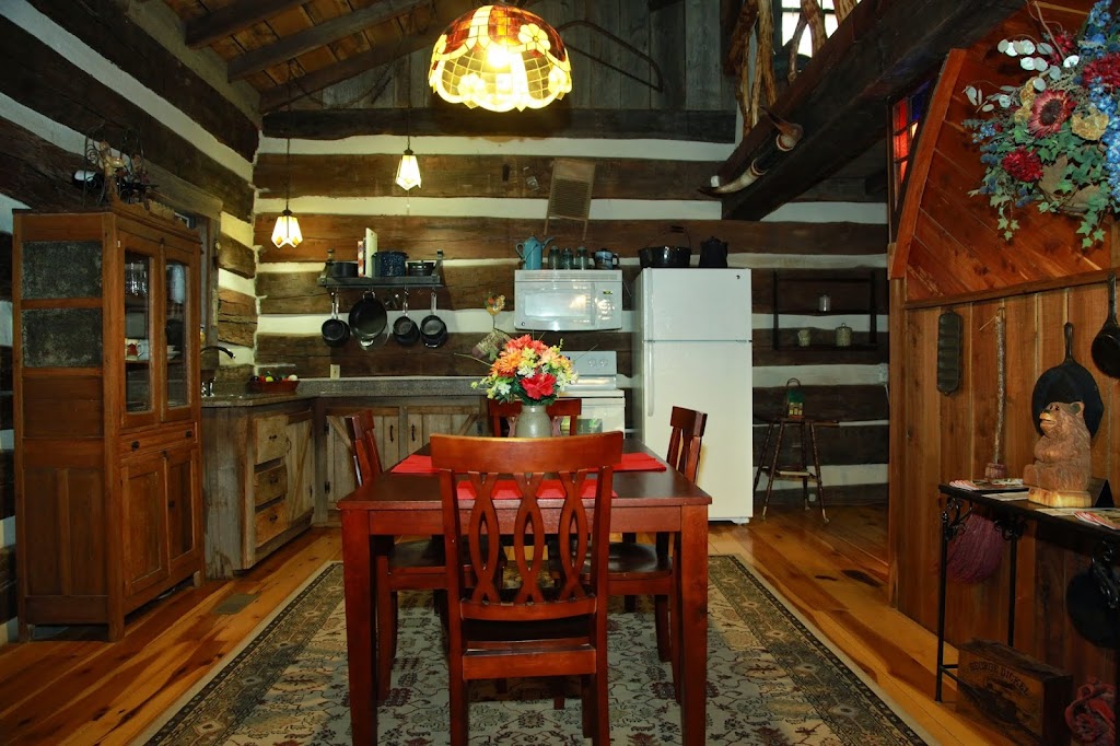 Dugan Hollow Log Cabins & Suites | 1708 E Dugan Hollow Rd, Madison, IN 47250, USA | Phone: (812) 340-6082