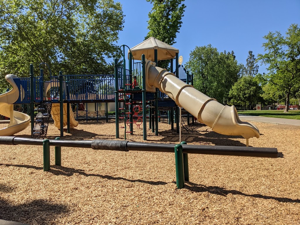 Gibbons Community Park | 4701 Gibbons Dr, Carmichael, CA 95608, USA | Phone: (916) 488-2810