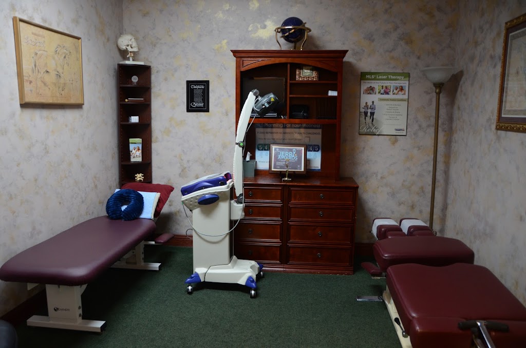 Lickteig Chiropractic SC | 11649 N Port Washington Rd, Thiensville, WI 53092, USA | Phone: (262) 240-2273