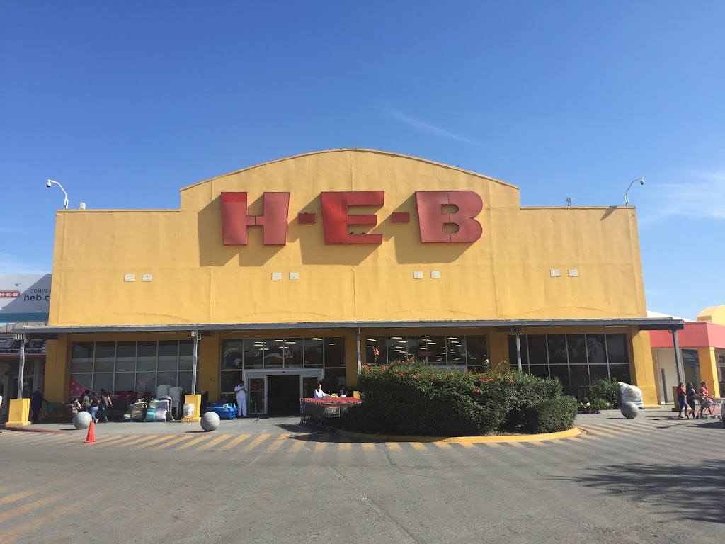 H-E-B Laredo | Av. Reforma 4400, México, 88280 Nuevo Laredo, Tamps., Mexico | Phone: 867 711 5020