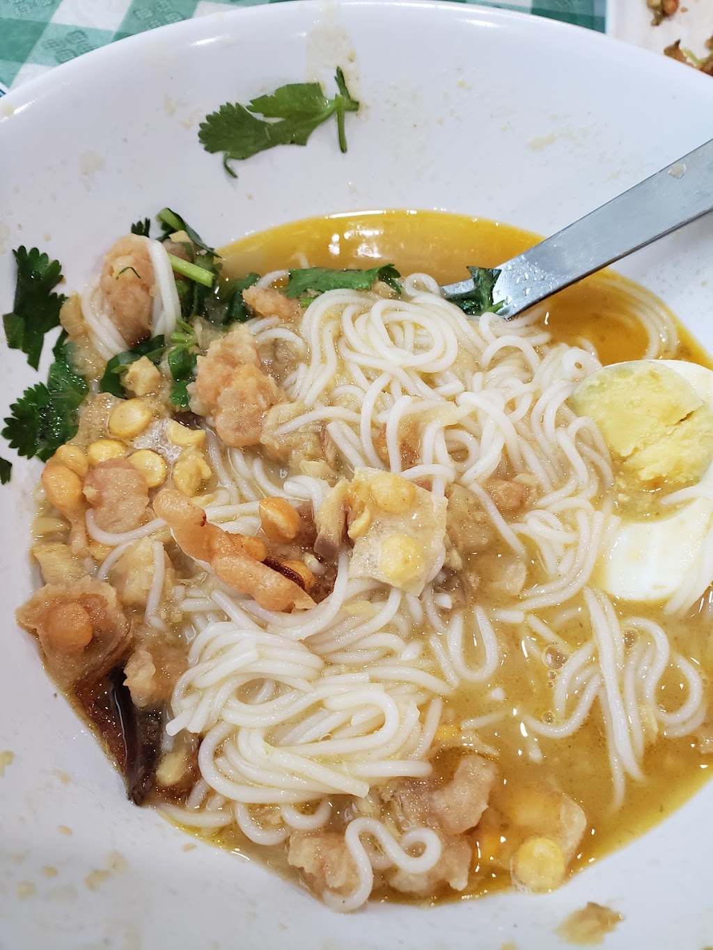 Shwe Burmese Restaurant | 909 Broadway, Rensselaer, NY 12144, USA | Phone: (518) 599-0047