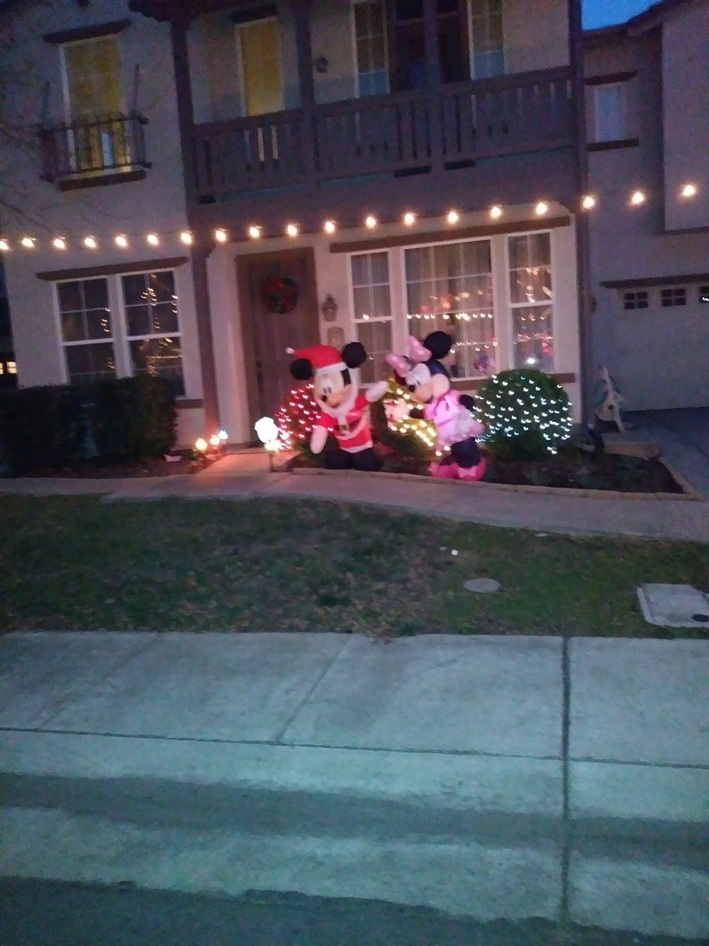 Blue Oak Park | 2550 Serenata Way, Sacramento, CA 95835, USA | Phone: (916) 808-5200