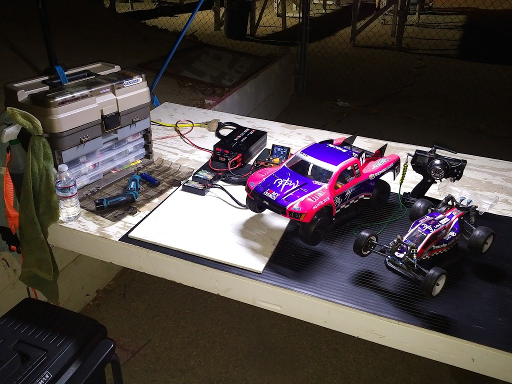 Hot Rod Hobbies & Raceways | 25845 Railroad Ave #21, Santa Clarita, CA 91350, USA | Phone: (661) 255-2404