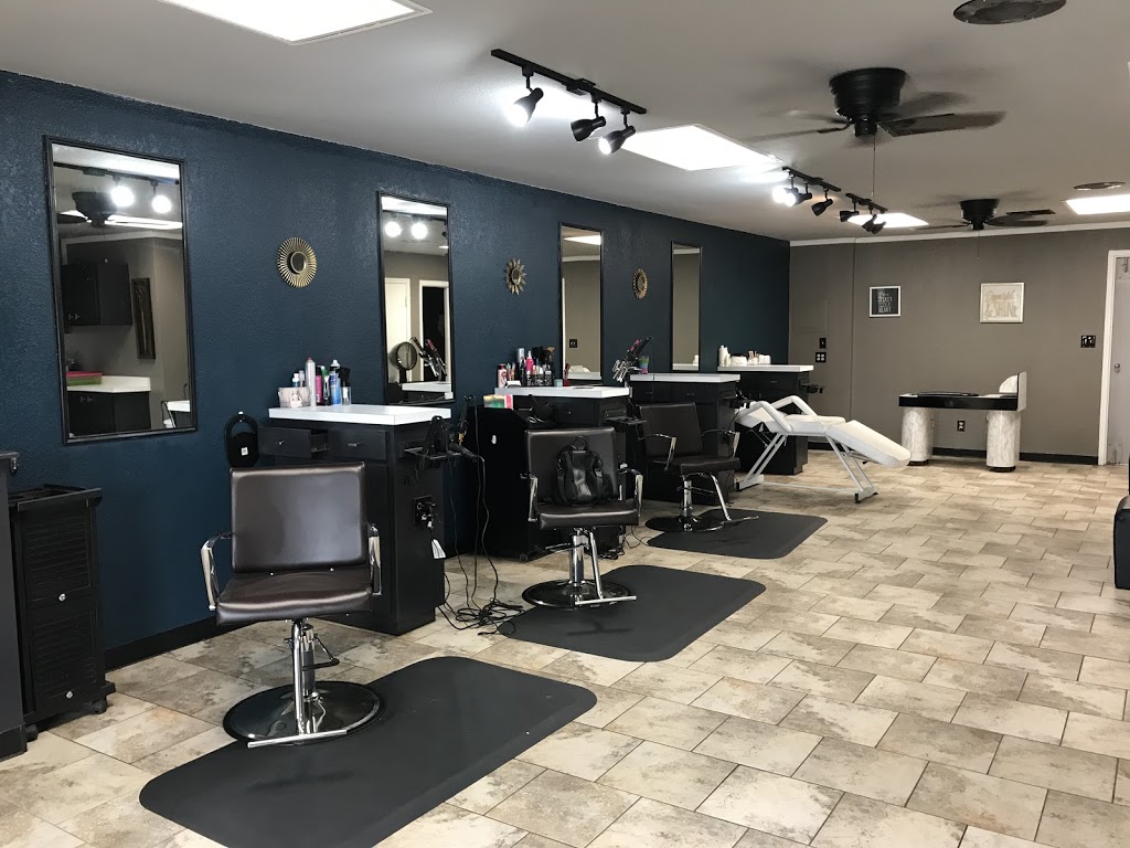 Hometown Hair | 703 E 141st St, Glenpool, OK 74033, USA | Phone: (918) 807-3738